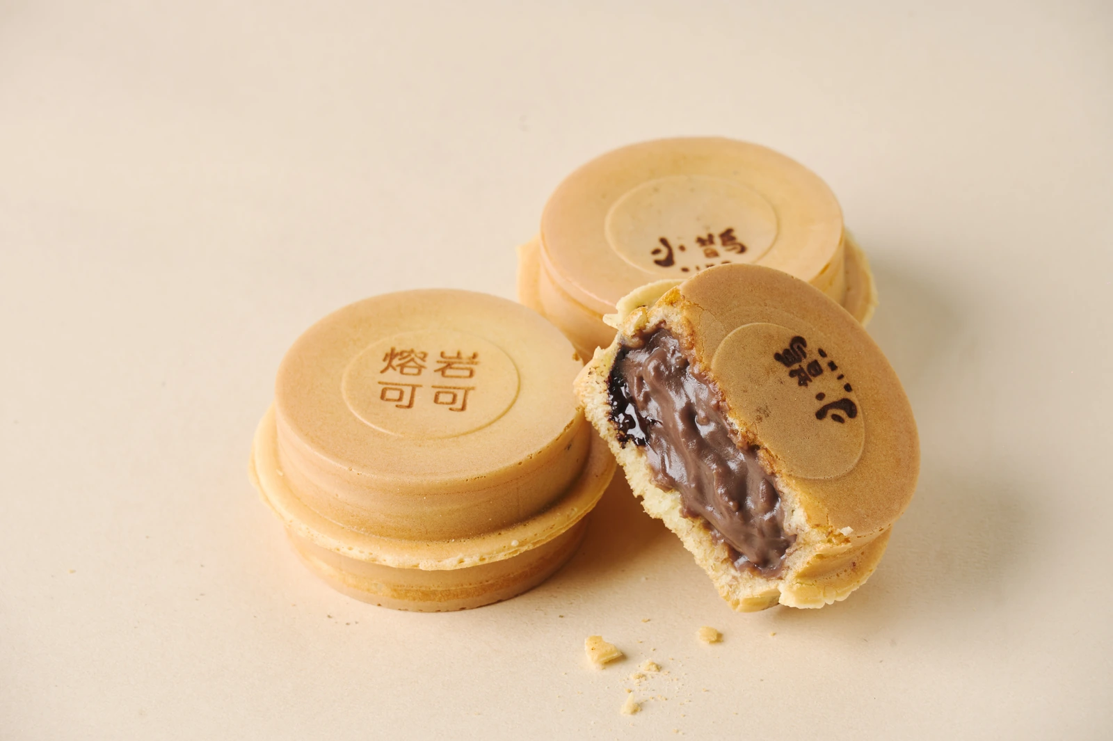 熔岩可可脆粒車輪餅產品照